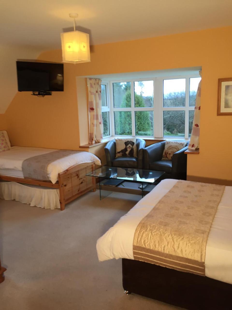 2 Mile Bed and breakfast 3*
